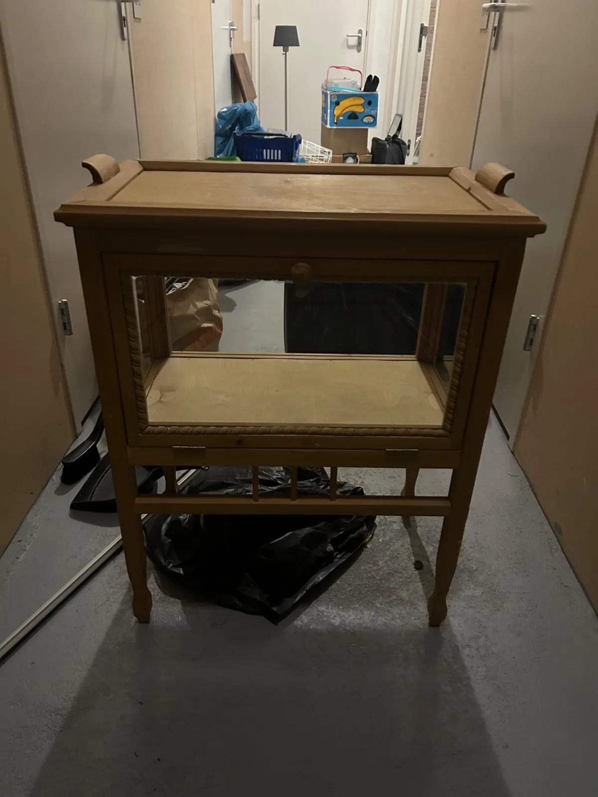 Huis en Inrichting theekastje